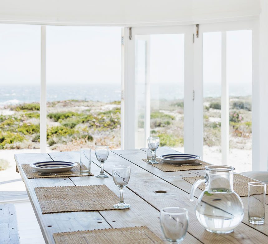 NC dining room with view of ocean